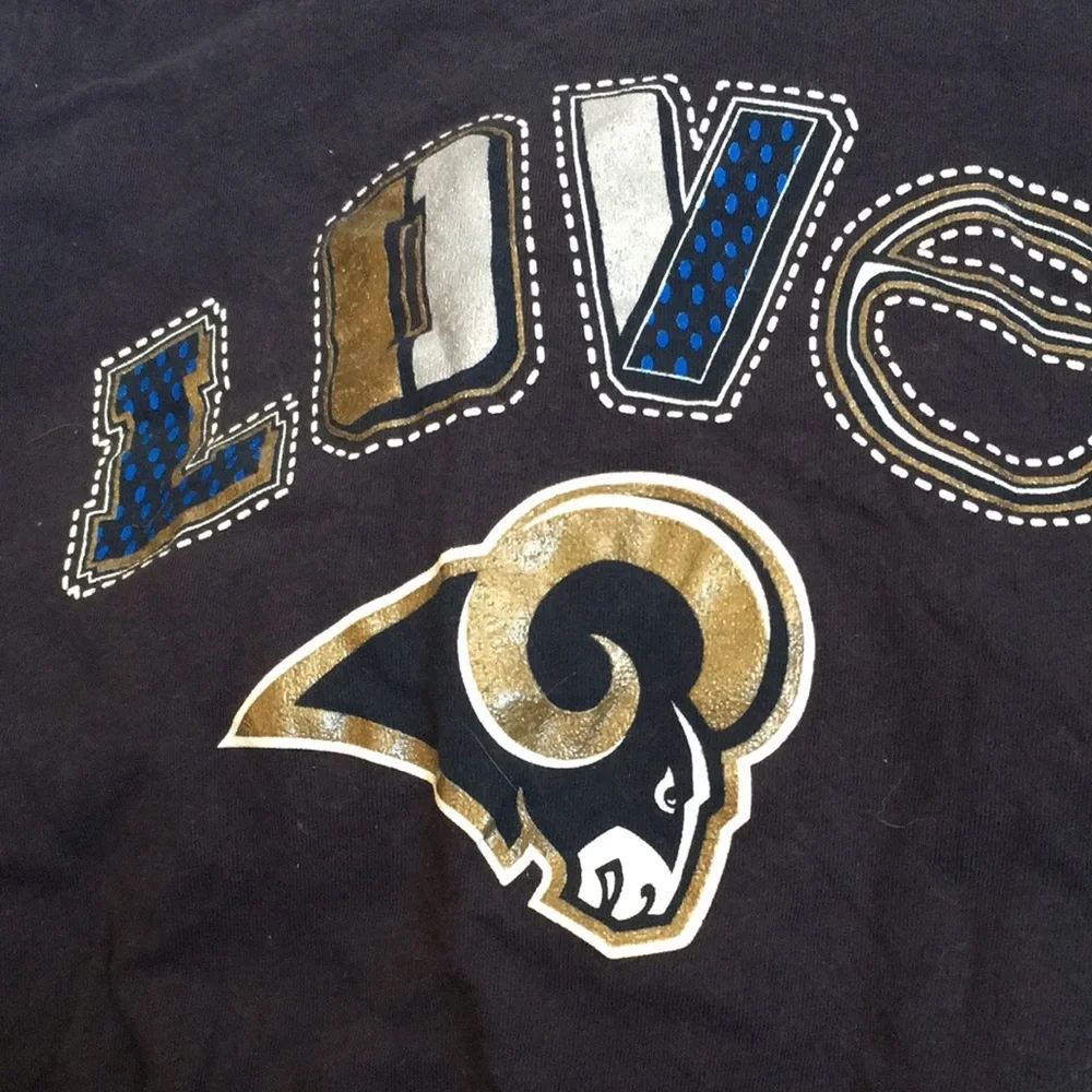 FINAL MARKDOWN Girls team athletics St. Louis rams tee medium